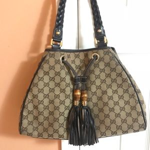 Authentic medium Gucci Peggy bag
